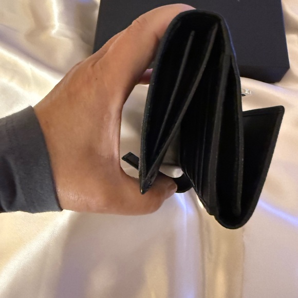 Bvlgari Leather Logo Clip Double Hook Wallet Black authentic preloved. - Picture 13 of 13